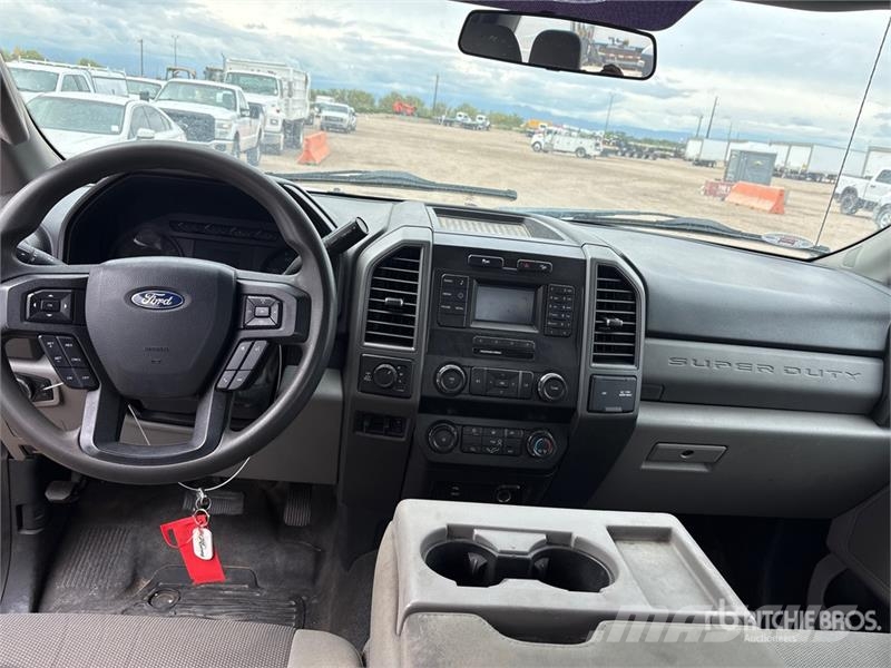 Ford F-250 XL 4x4 Extended Cab Utility Truck Utilitaire benne