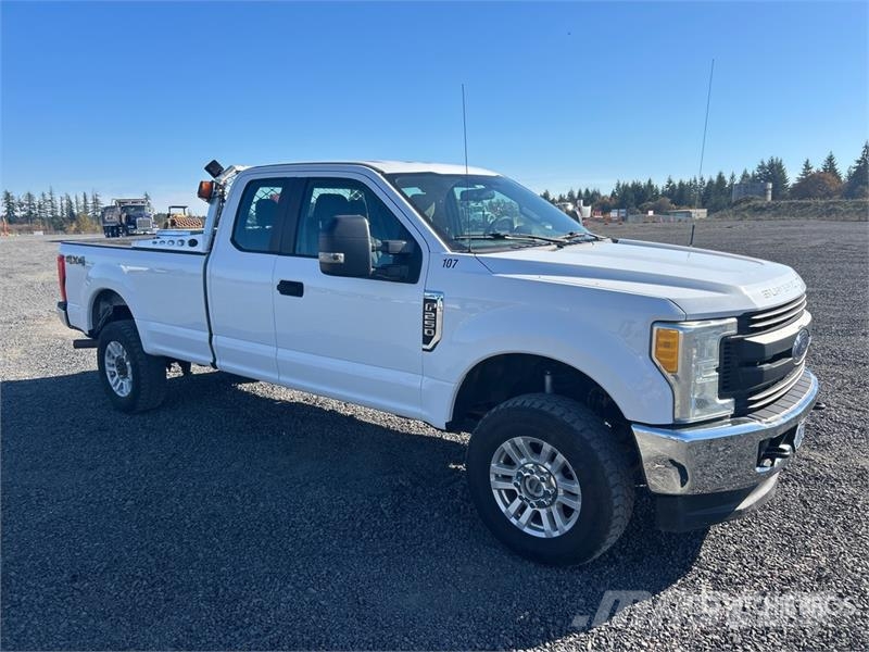 Ford F-250 XL 4x4 Extended Cab Pickup Прочие фургоны
