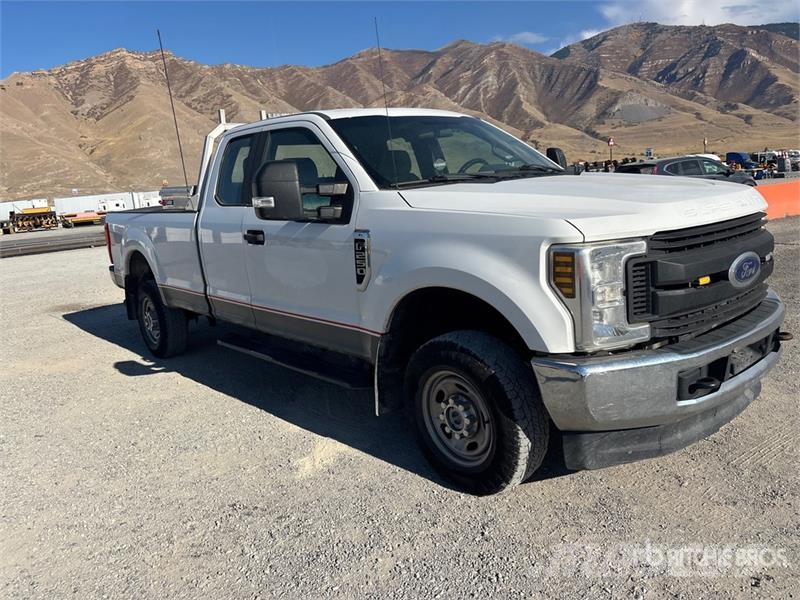 Ford F-250 XL 4x4 Extended Cab Pickup Anders