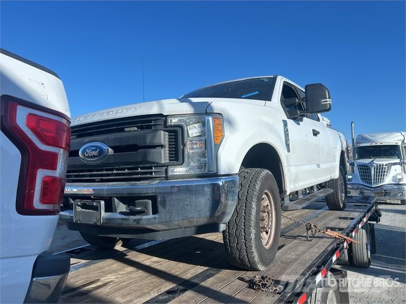 Ford F-250 XL 4x4 Extended Cab Pickup Andre