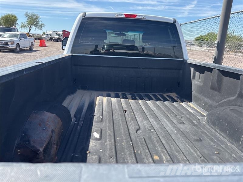 Ford F-250 XL 4x4 Extended Cab Pickup Andere Transporter