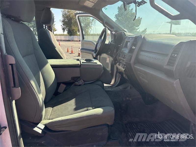 Ford F-250 XL 4x4 Extended Cab Pickup Ostalo