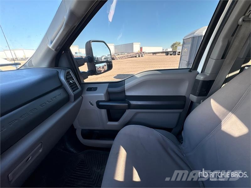 Ford F-250 XL 4x4 Extended Cab Pickup Ostalo
