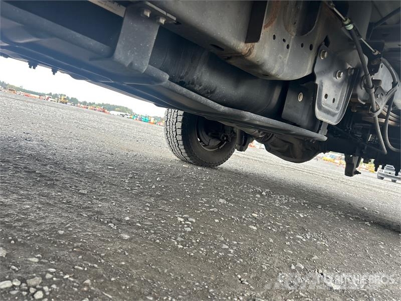 Ford F-250 XL 4x4 Extended Cab Pickup Ostalo