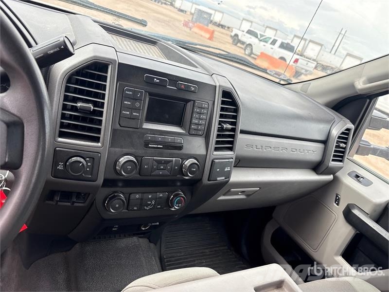 Ford F-250 XL 4x4 Extended Cab Utility Truck Utilitaire benne