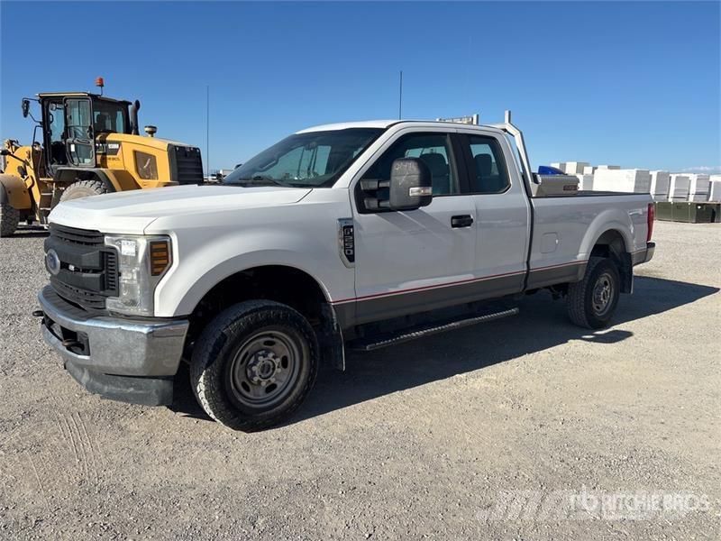 Ford F-250 XL 4x4 Extended Cab Pickup Anders