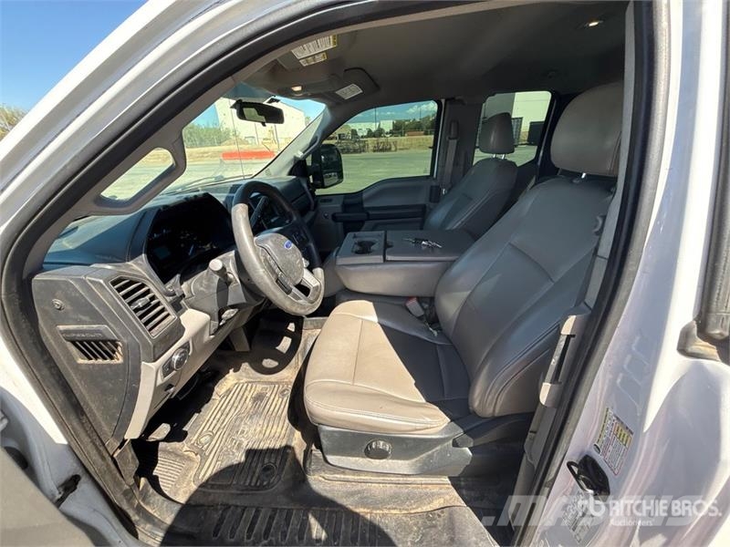 Ford F-250 XL 4x4 Extended Cab Pickup Egyéb