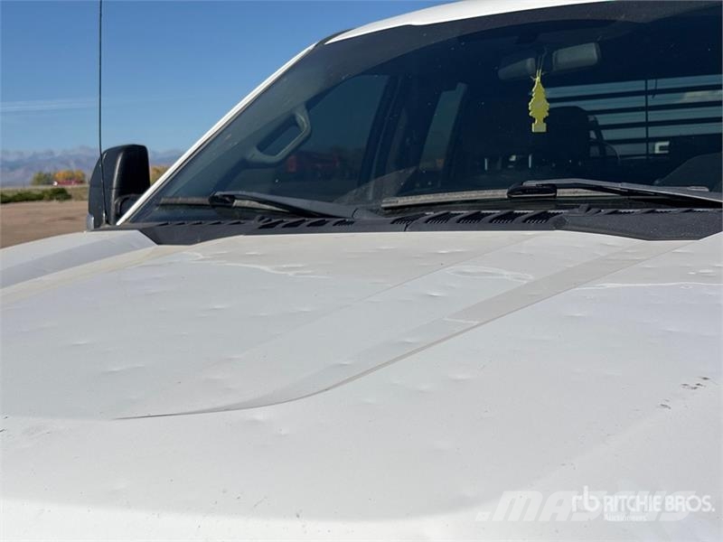Ford F-250 XL 4x4 Extended Cab Pickup Ostalo