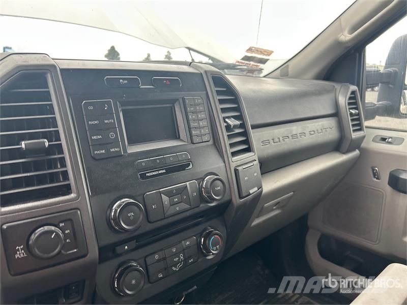 Ford F-250 XL 4x4 Extended Cab Pickup Ostalo