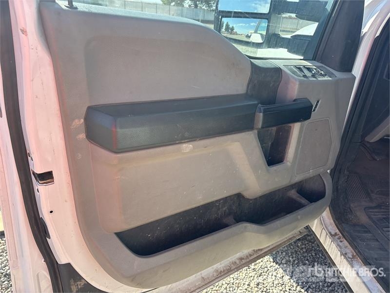 Ford F-250 XL 4x4 Extended Cab Pickup Ostalo