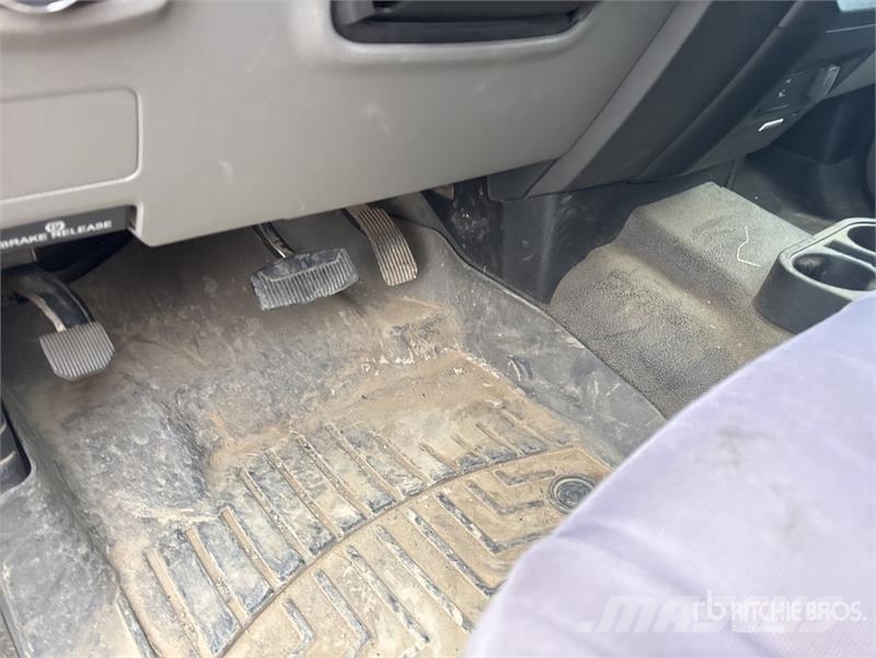 Ford F-250 XL 4x4 Extended Cab Pickup Drugi