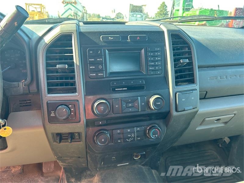 Ford F-250 XL 4x4 Extended Cab Pickup Прочие фургоны