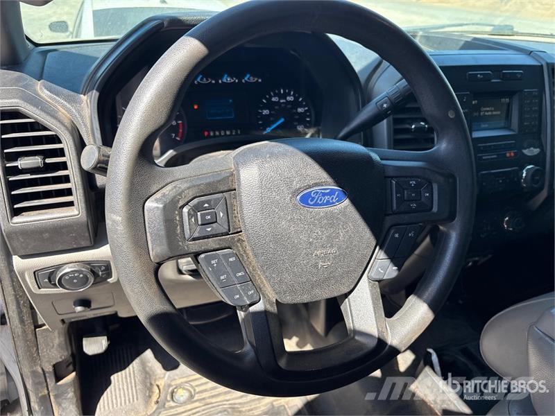Ford F-250 XL 4x4 Extended Cab Pickup Egyéb