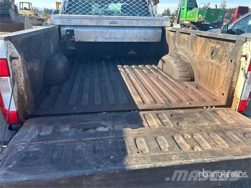 Ford F-250 XL 4x4 Extended Cab Pickup Прочие фургоны