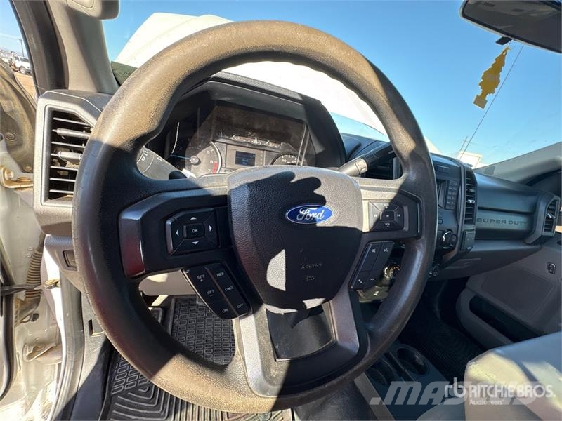Ford F-250 XL 4x4 Extended Cab Pickup Ostalo
