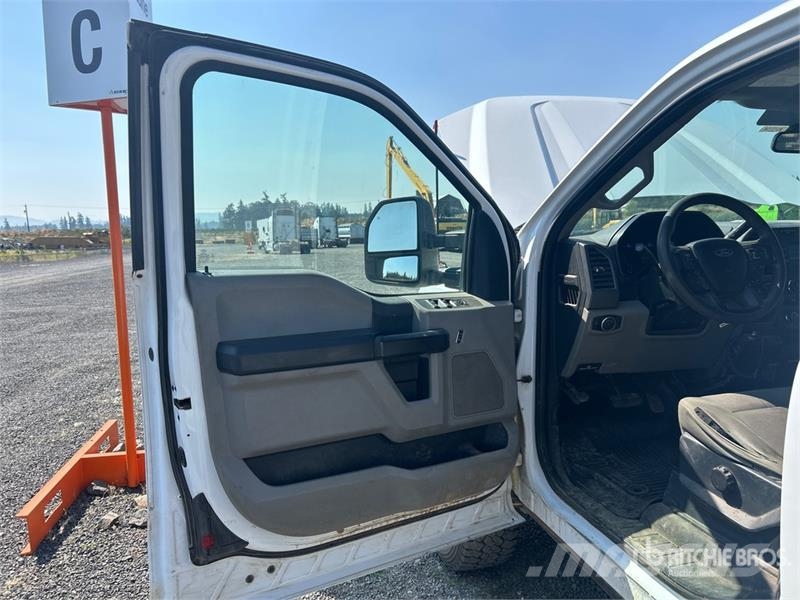 Ford F-250 XL 4x4 Extended Cab Pickup Other