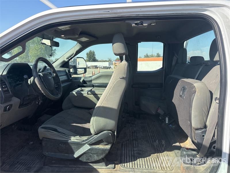 Ford F-250 XL 4x4 Extended Cab Pickup Ostalo