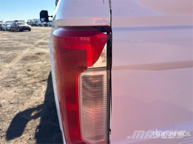 Ford F-250 XL 4x4 Extended Cab Pickup Ostalo