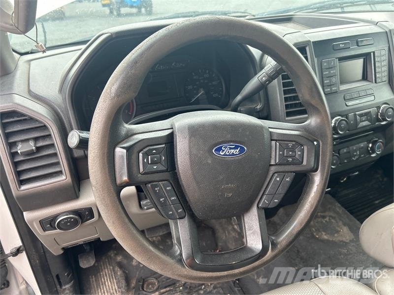 Ford F-250 XL 4x4 Extended Cab Pickup Ostalo