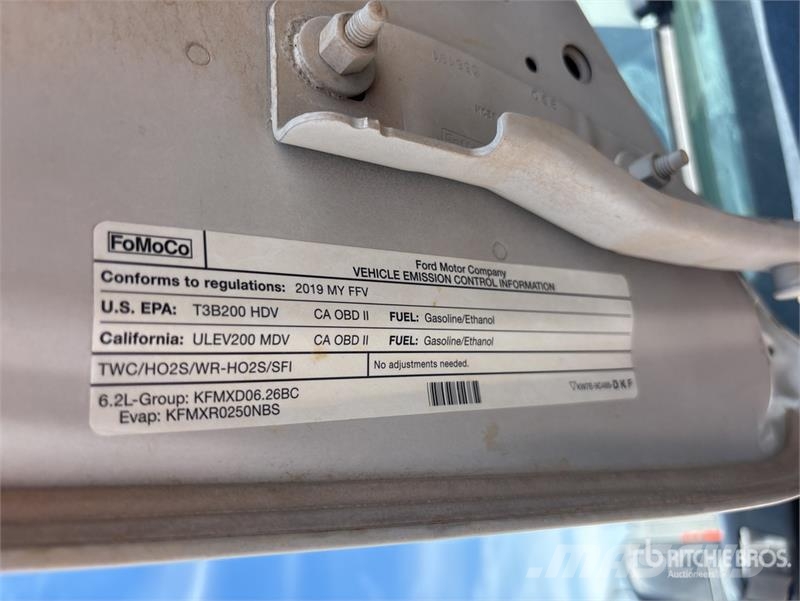 Ford F-250 XL 4x4 Extended Cab Pickup Andere Transporter