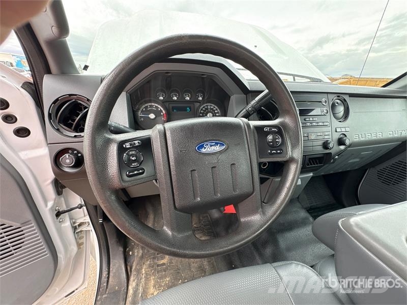 Ford F-250 XL 4x4 Pickup Andere Transporter