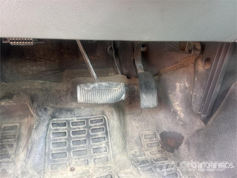 Ford F-250 XL 4x4 Pickup 其他