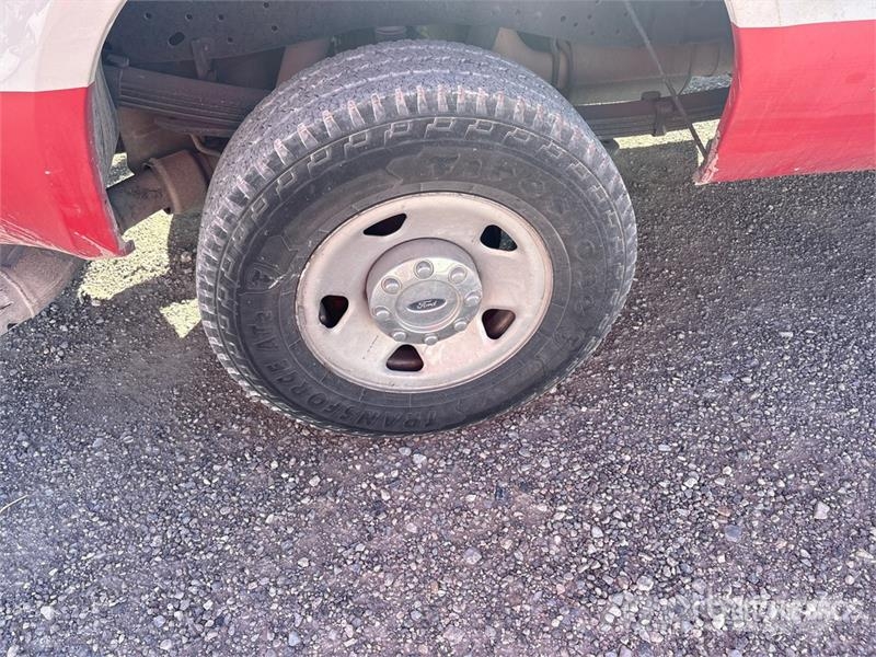Ford F-250 XL 4x4 Pickup Altele