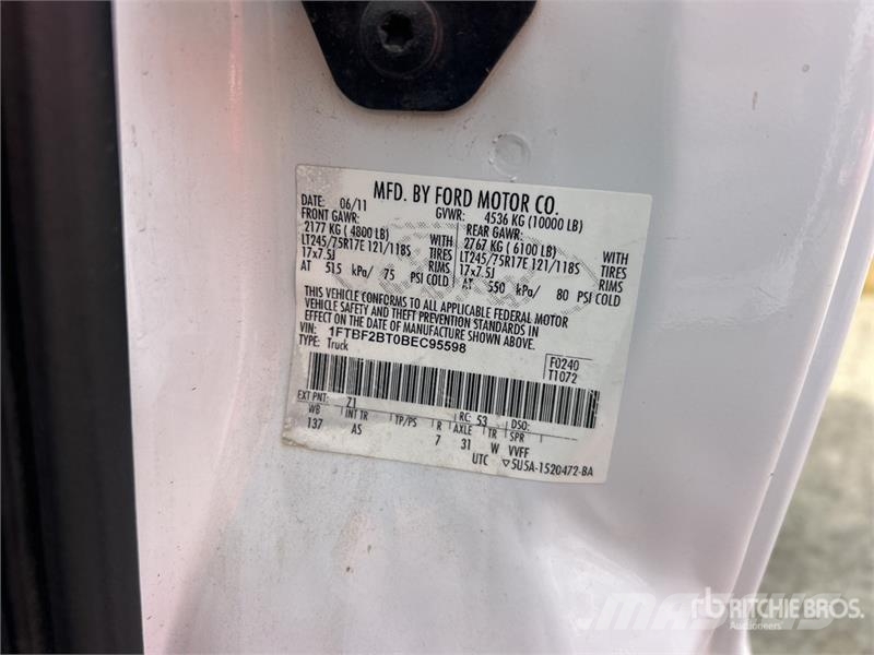 Ford F-250 XL 4x4 Pickup 其他