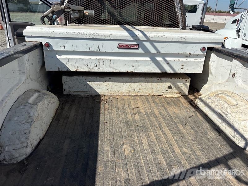 Ford F-250 XL 4x4 Pickup Egyéb