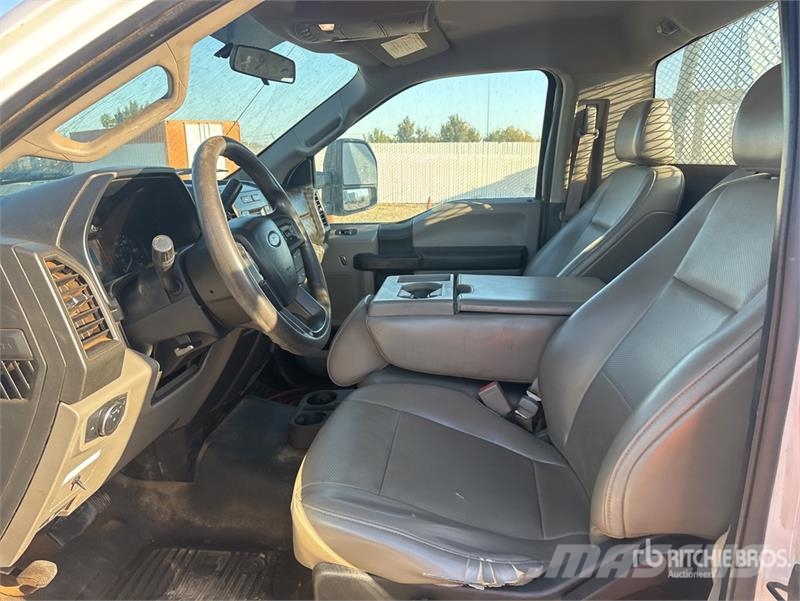 Ford F-250 XL 4x4 Pickup Drugi
