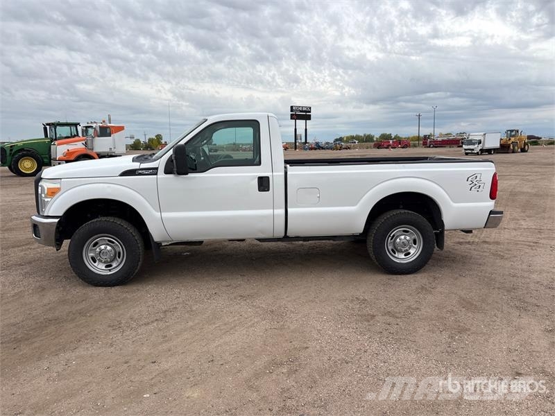 Ford F-250 XL 4x4 Pickup Andere Transporter