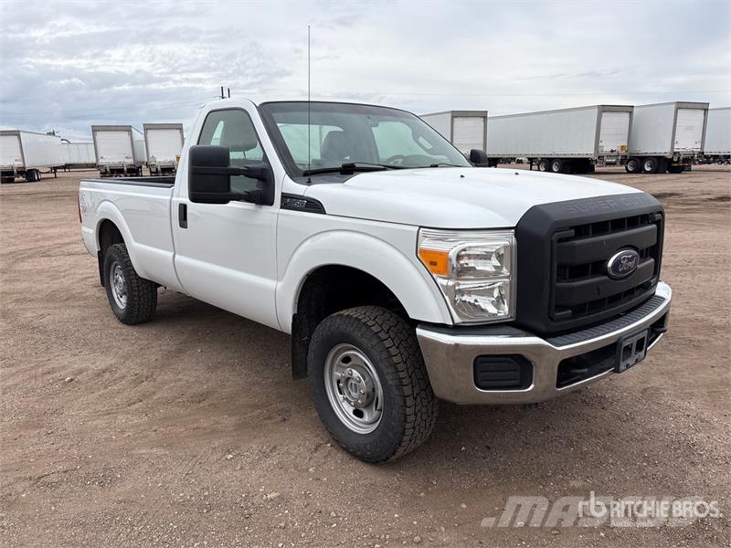 Ford F-250 XL 4x4 Pickup Andere Transporter