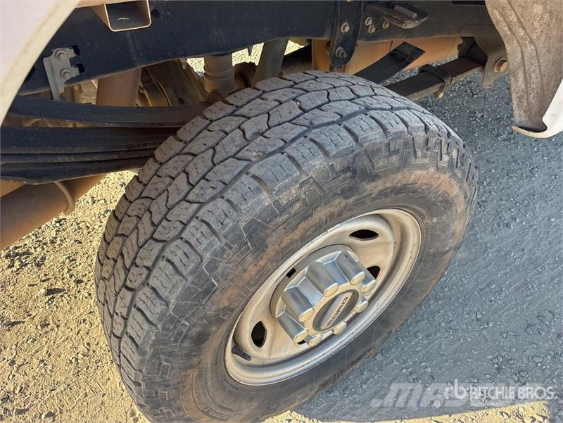 Ford F-250 XL 4x4 Pickup Drugi