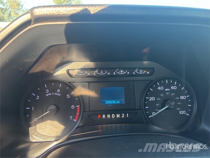 Ford F-250 XL 4x4 Pickup Drugi