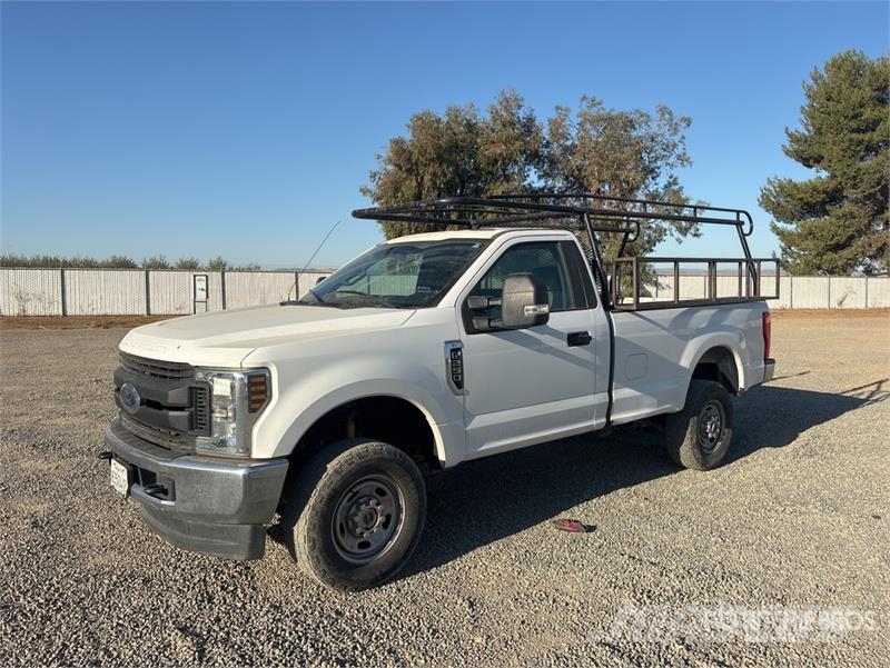 Ford F-250 XL 4x4 Pickup Drugi