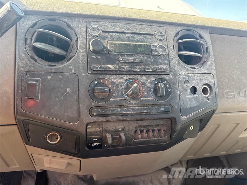 Ford F-250 XL 4x4 Pickup Altele