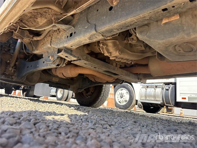 Ford F-250 XL 4x4 Pickup Egyéb