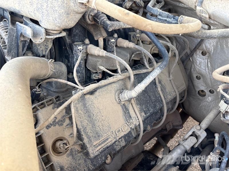 Ford F-250 XL 4x4 Pickup Egyéb