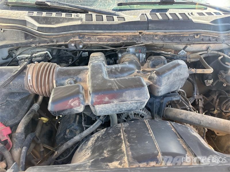 Ford F-250 XL 4x4 Pickup Egyéb