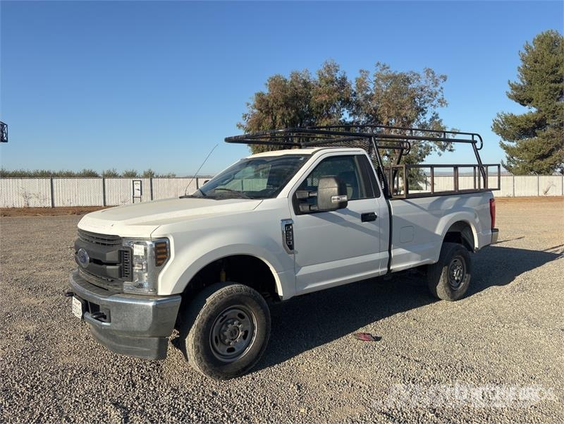 Ford F-250 XL 4x4 Pickup Drugi