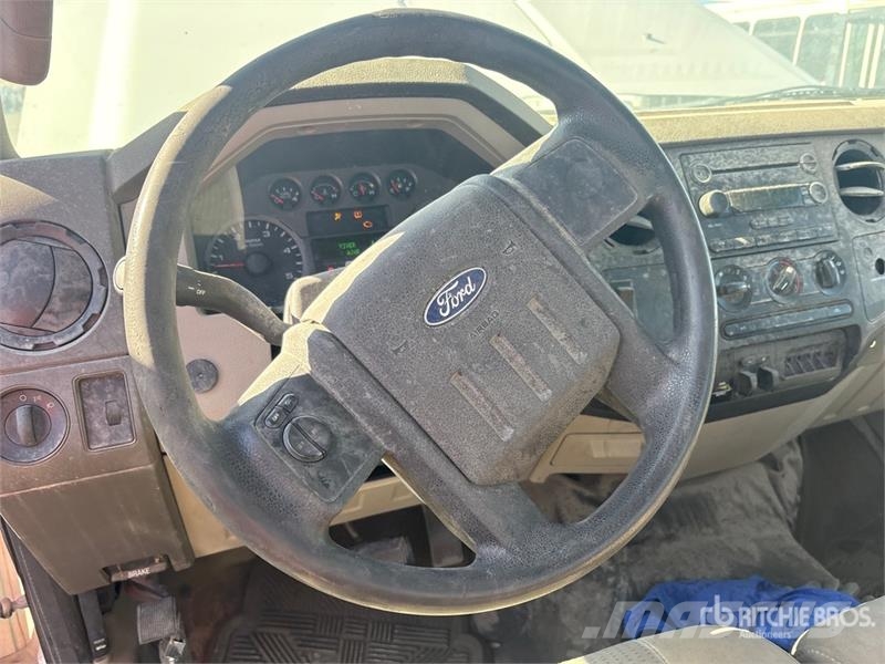 Ford F-250 XL 4x4 Pickup Altele