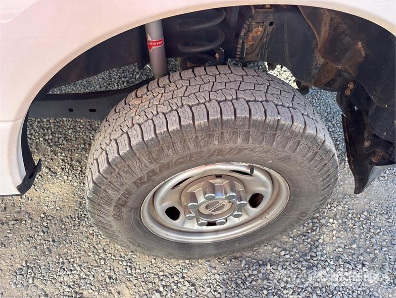 Ford F-250 XL 4x4 Pickup Egyéb
