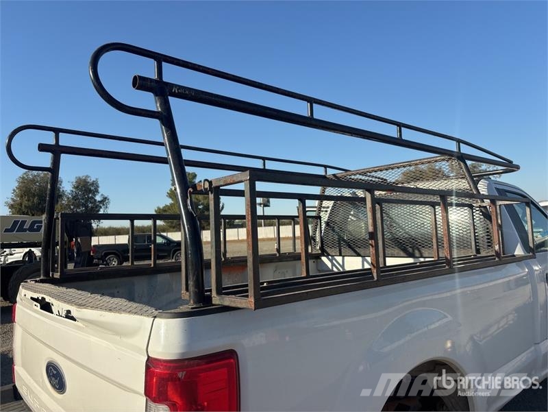 Ford F-250 XL 4x4 Pickup Drugi