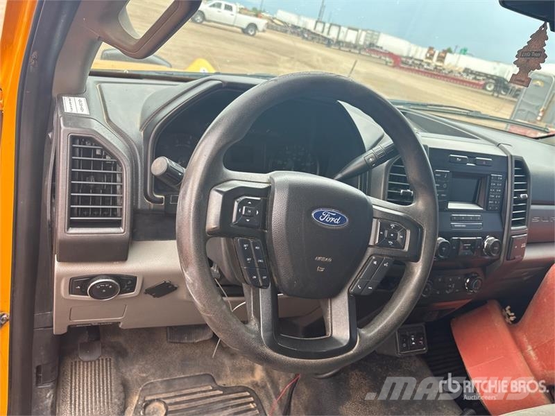 Ford F-250 XL 4x4 Snow Plow Truck 시립/다목적 차량
