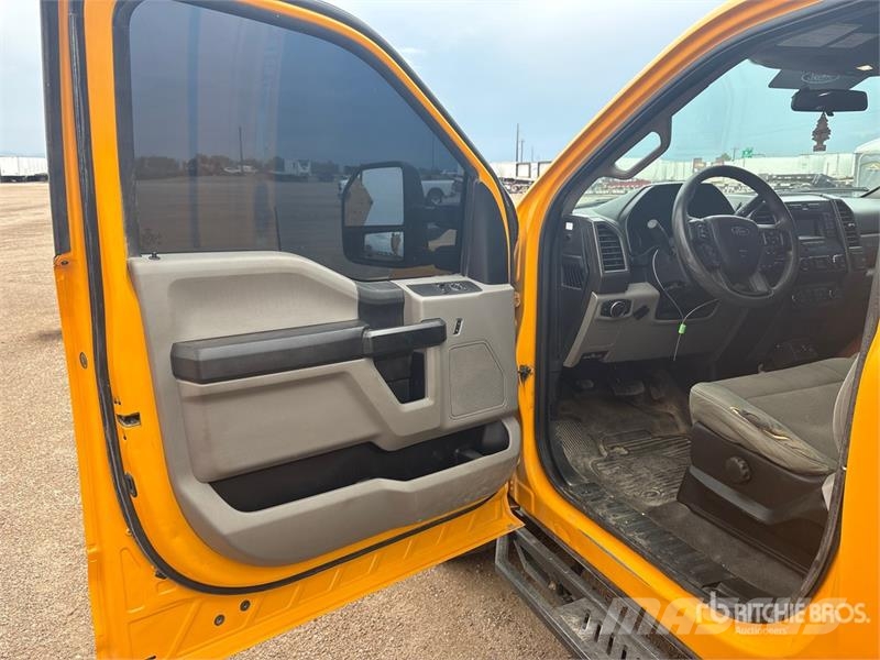 Ford F-250 XL 4x4 Snow Plow Truck 시립/다목적 차량