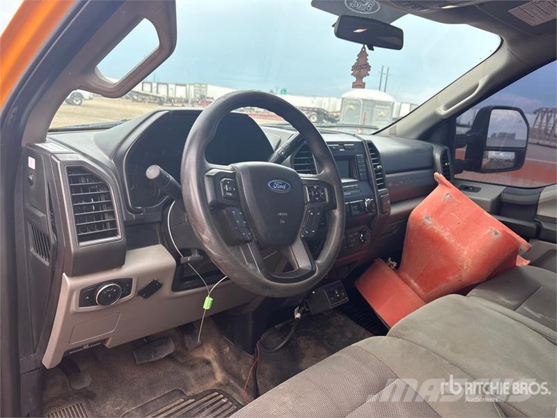Ford F-250 XL 4x4 Snow Plow Truck 시립/다목적 차량