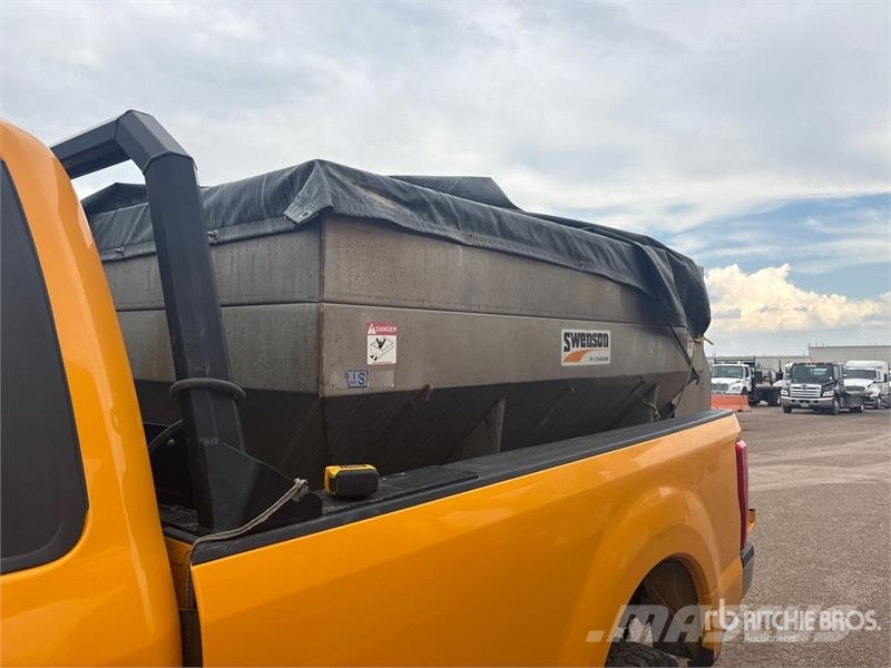Ford F-250 XL 4x4 Snow Plow Truck 시립/다목적 차량