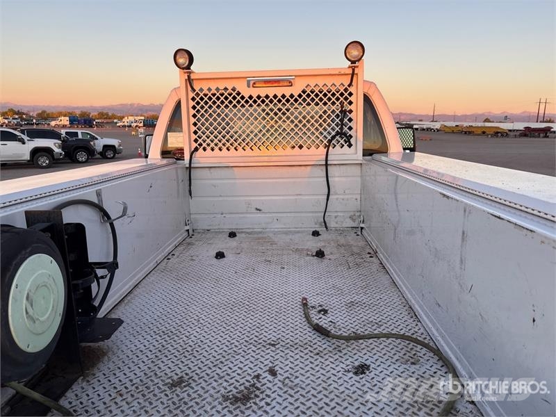 Ford F-250 XL 4x4 Utility Truck Furgonetas caja abierta