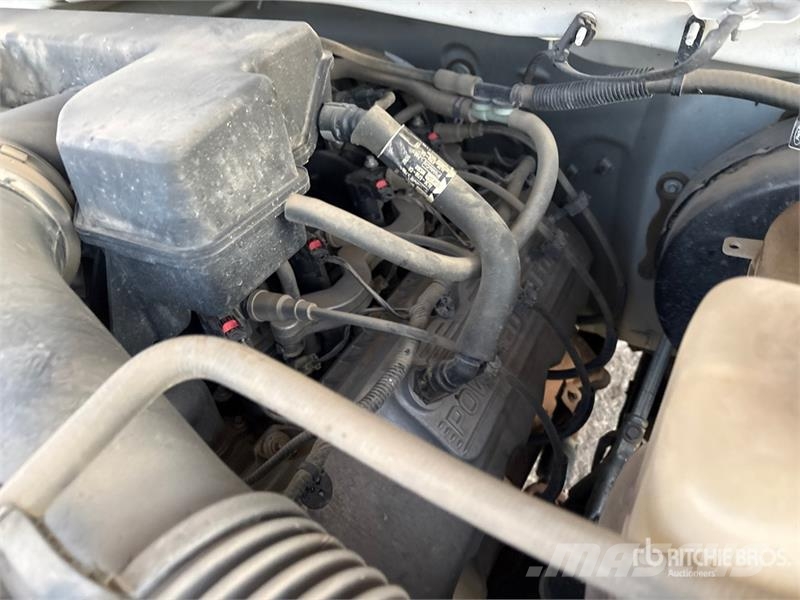 Ford F-250 XL 4x4 Utility Truck Furgonetas caja abierta