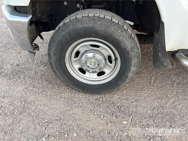 Ford F-250 XL 4x4 Utility Truck Furgonetas caja abierta